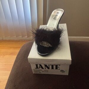 Brand new in box, womens sexy heel size 9  in black